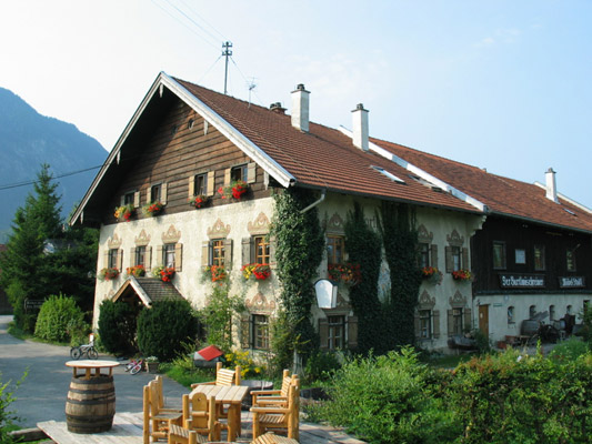 Die Bartlmämühle in Ohlstadt beherbergt den Pumuckl