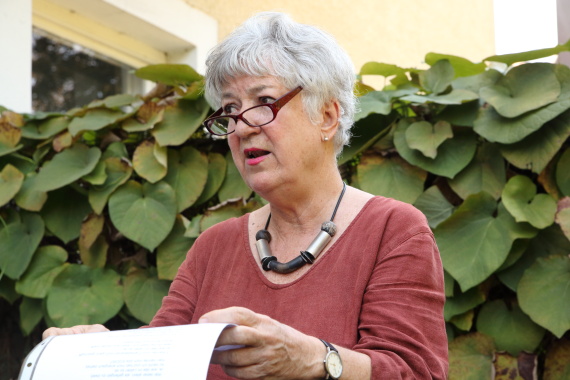 Barbara von Johnson liest Gedichte